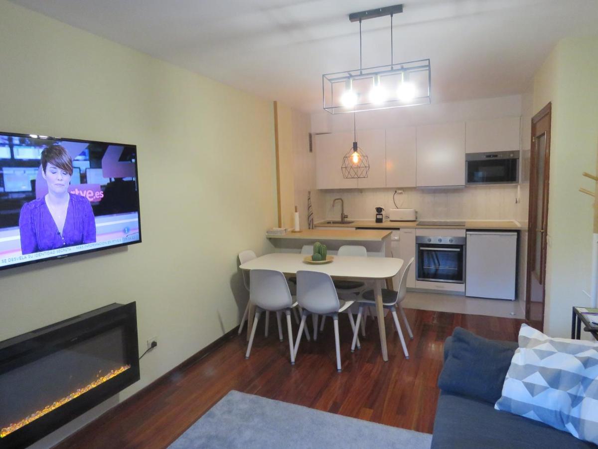 Atico Duplex Reformado Con Vistas A La Montana Apartment Canfranc Exterior photo